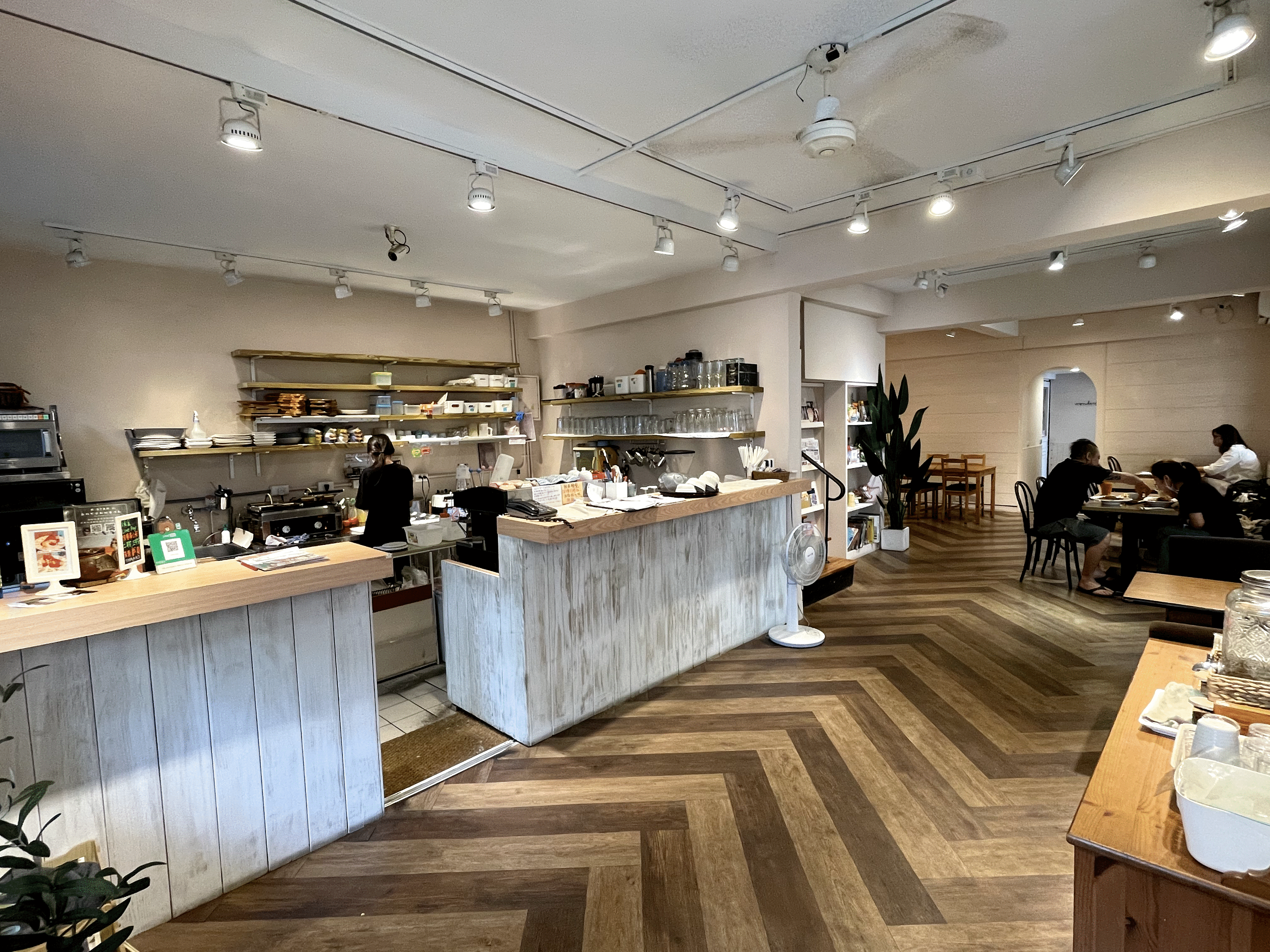 R-Star Coffee1.gif R-Star Coffee1.gif