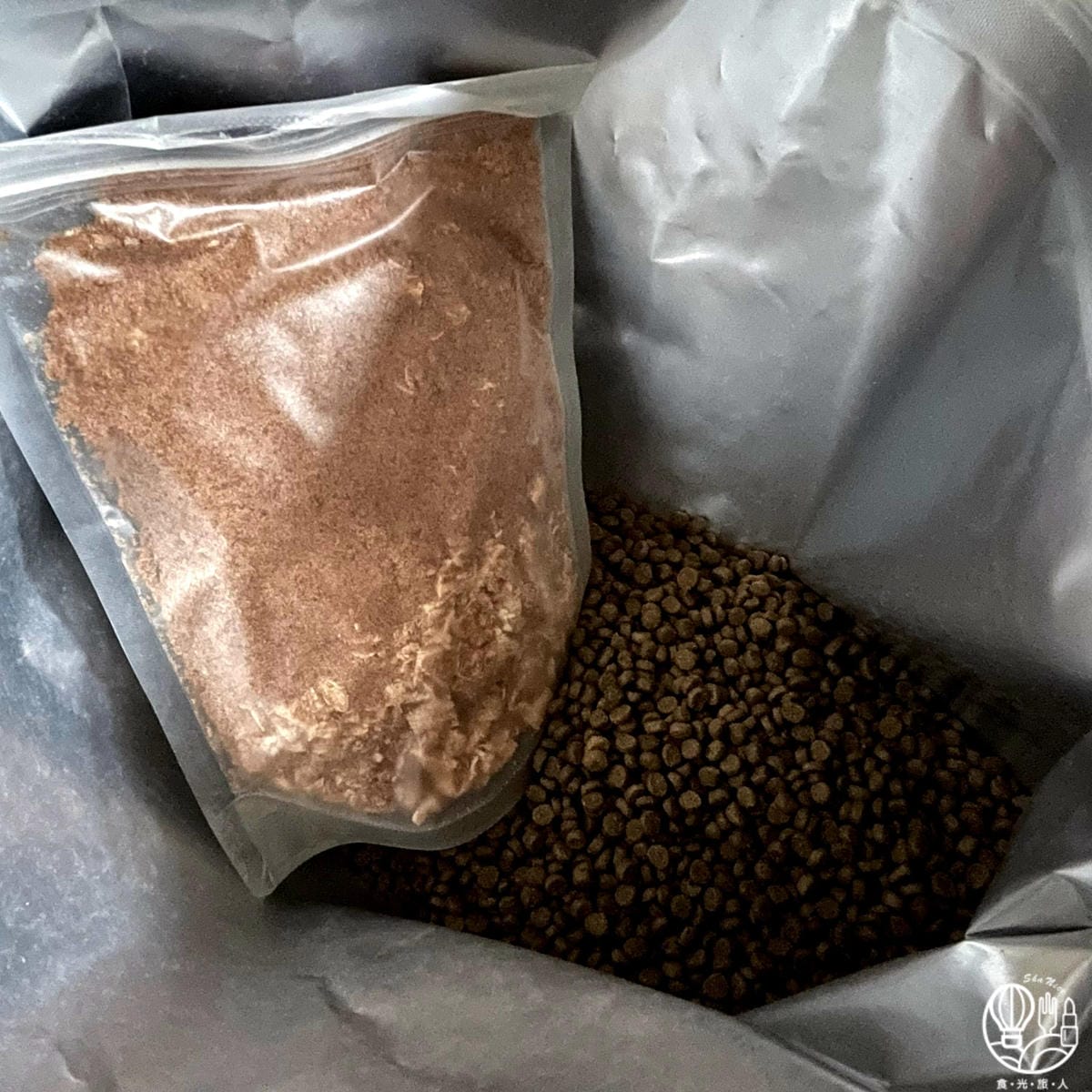 肉球世界|AK南極磷蝦X雞肉凍乾無穀貓糧2.jpg 肉球世界|AK南極磷蝦X雞肉凍乾無穀貓糧2.jpg