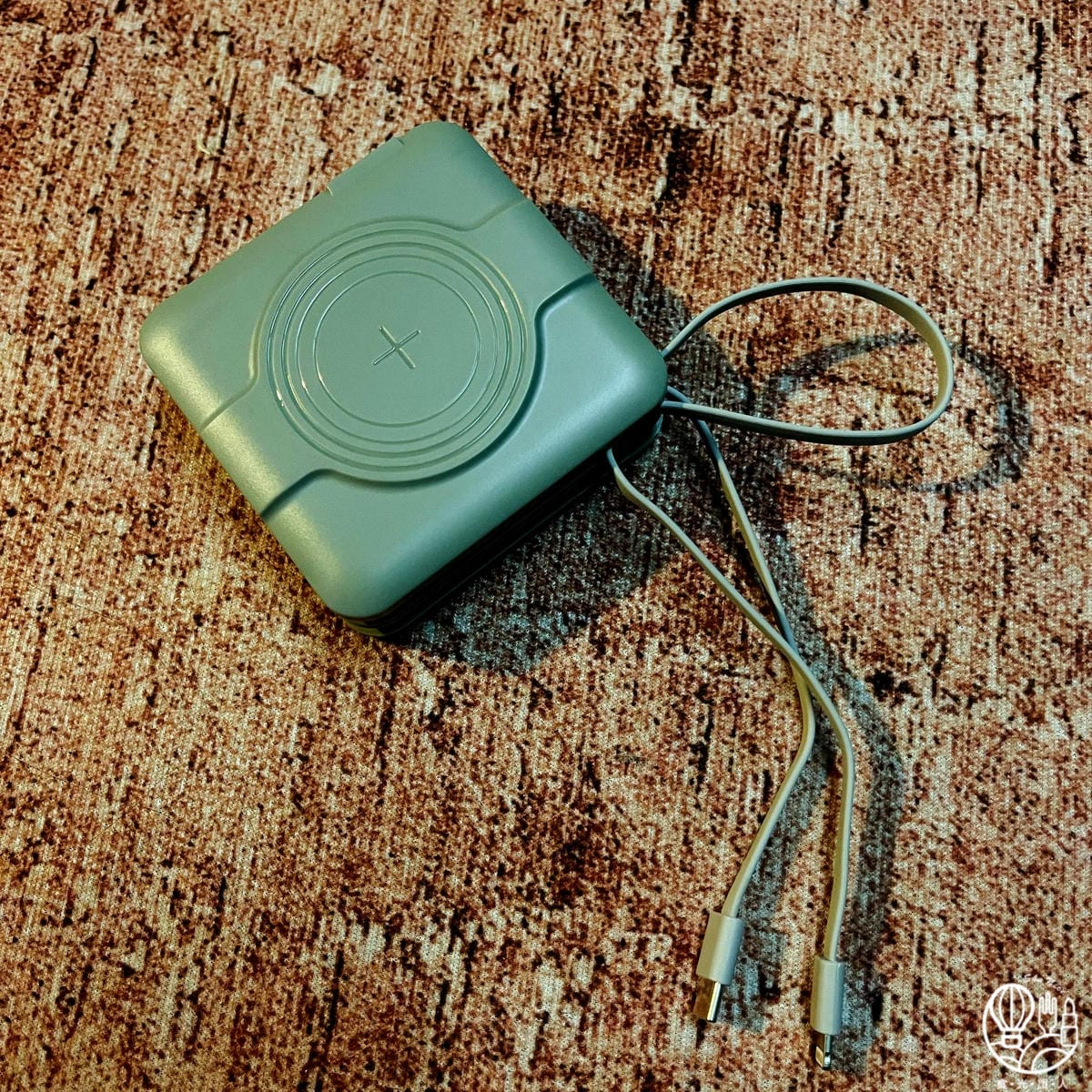 GEYAN萬用行動電源1.jpg GEYAN萬用行動電源1.jpg