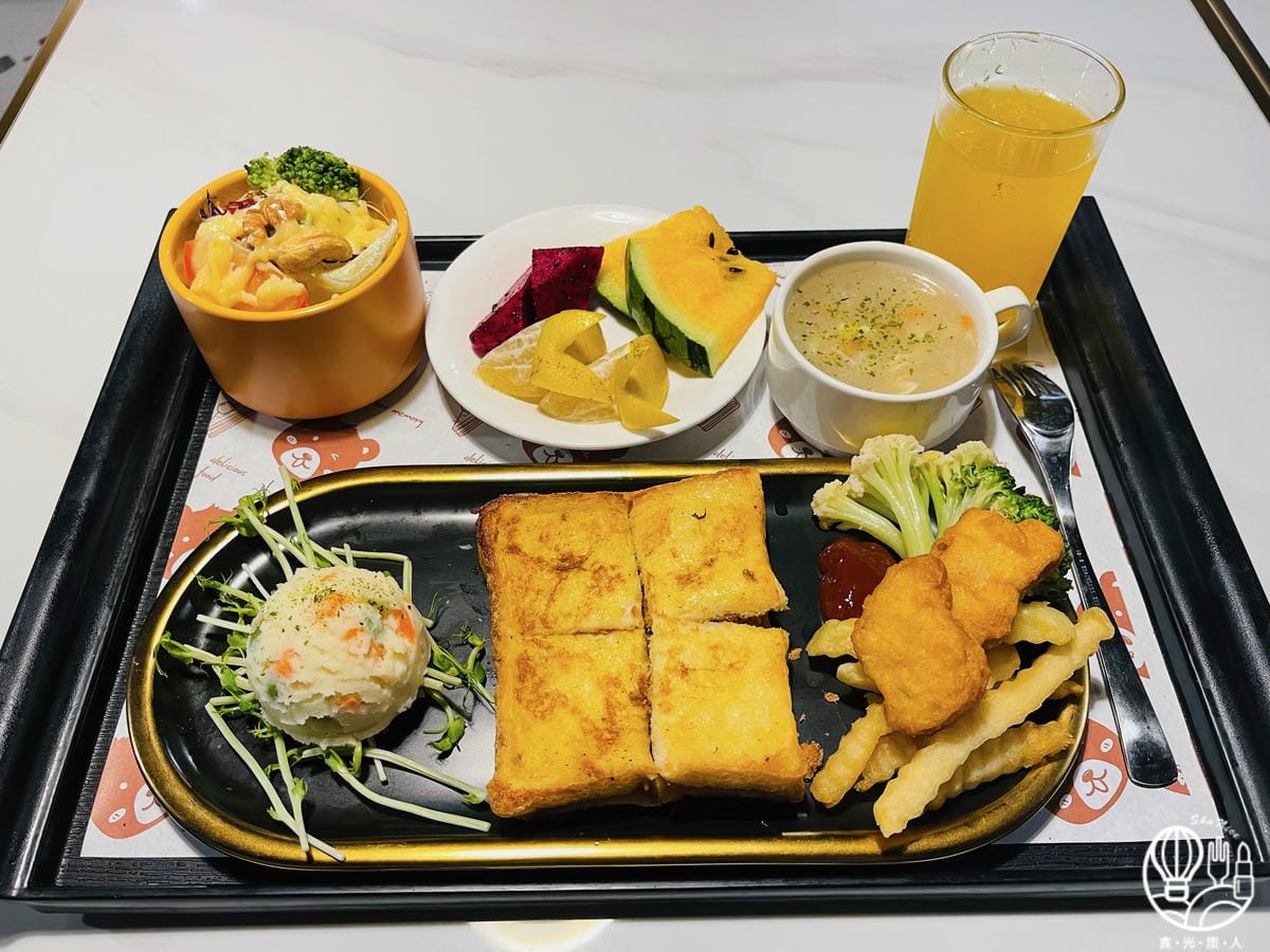 天子閣飯店 Tenz Go Hotel 鹽埕住宿推薦|港口美景|附設餐廳|hotels|高雄飯店|高雄住宿29.JPG 天子閣飯店 Tenz Go Hotel 鹽埕住宿推薦|港口美景|附設餐廳|hotels|高雄飯店|高雄住宿29.JPG