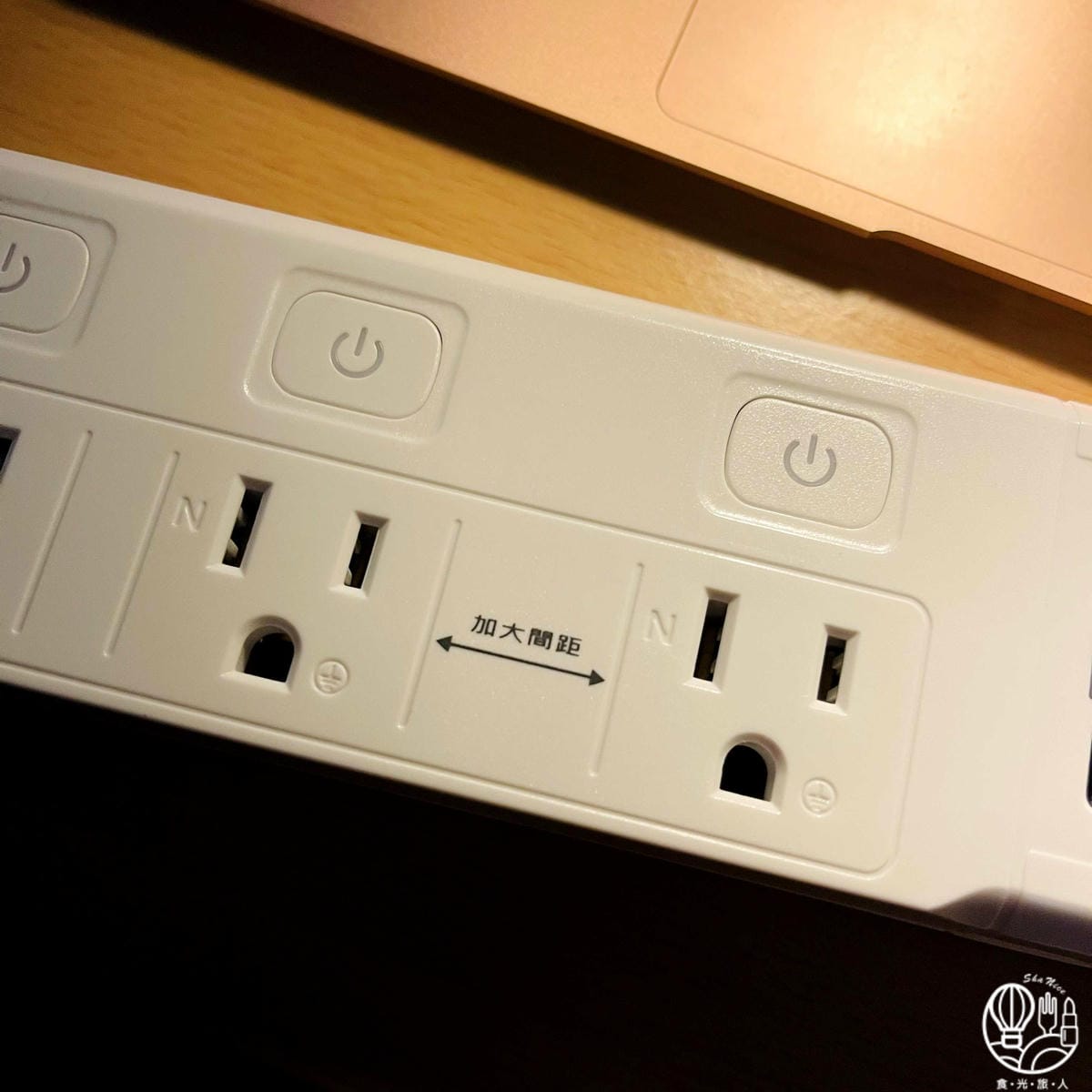 快譯通1.8M電源延長線2.jpg