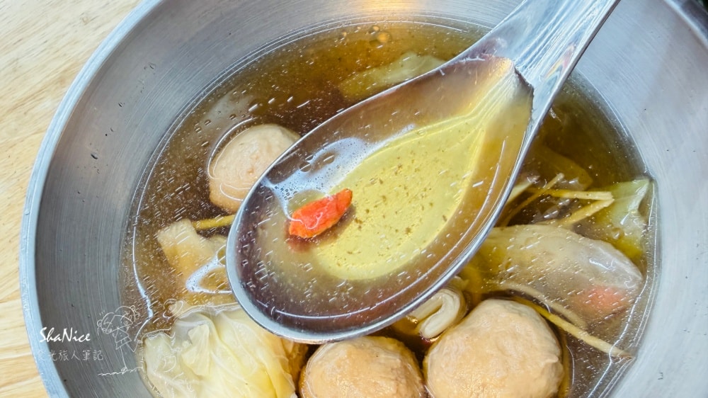 【樂華夜市必吃|首選鐘點棧 當歸鴨】鮮嫩多汁鴨肉飯 當歸湯還可免費續湯 - 第9張圖 【樂華夜市必吃|首選鐘點棧 當歸鴨】鮮嫩多汁鴨肉飯 當歸湯還可免費續湯