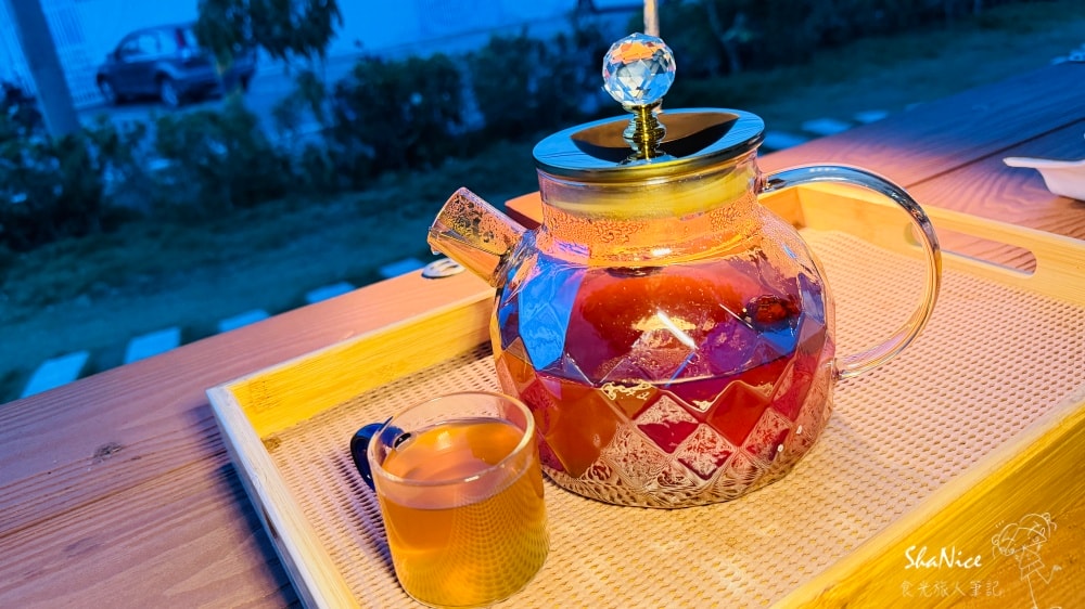 【台東夜景餐廳|月亮彎彎景觀咖啡】享用美食看夜景 還有足湯放鬆的好去處 - 第16張圖 【台東夜景餐廳|月亮彎彎景觀咖啡】享用美食看夜景 還有足湯放鬆的好去處