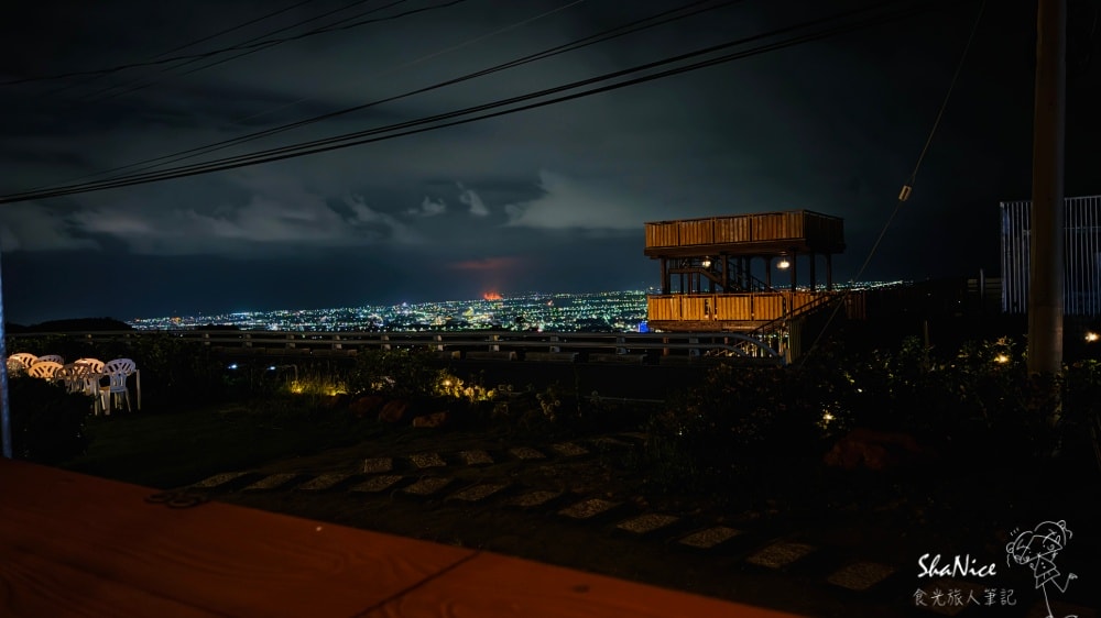 【台東夜景餐廳|月亮彎彎景觀咖啡】享用美食看夜景 還有足湯放鬆的好去處 - 第21張圖 【台東夜景餐廳|月亮彎彎景觀咖啡】享用美食看夜景 還有足湯放鬆的好去處